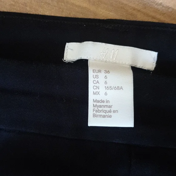 Capris - Picture 2 of 2